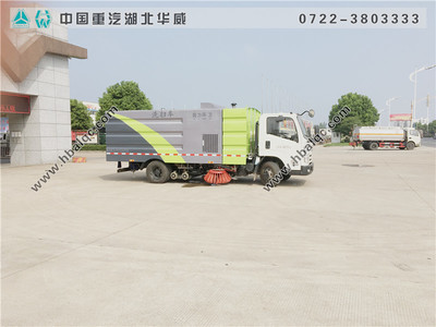 水泥廠灑水式清掃車 提升道路清潔效率的專用汽車